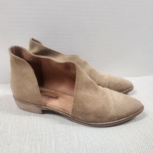 Free People Royale beige size 38 flat suede tan asymmetrical